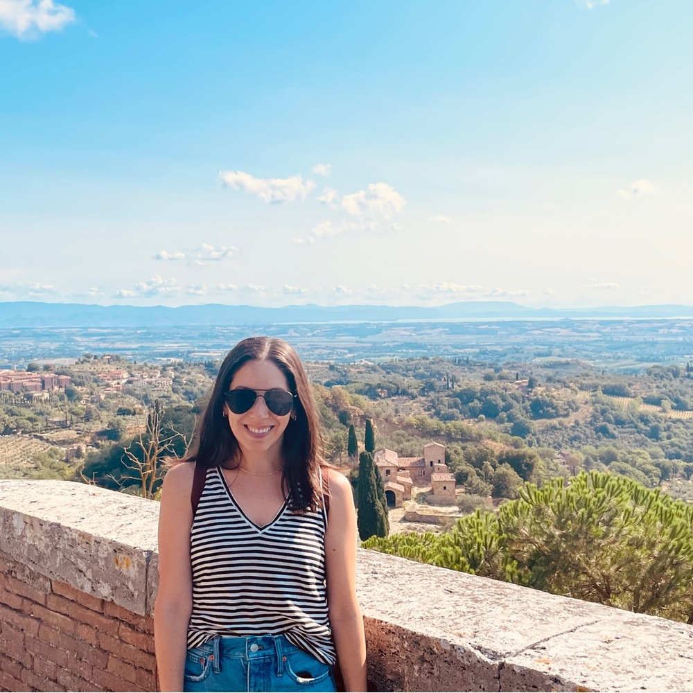 Meet your Posher, Laura